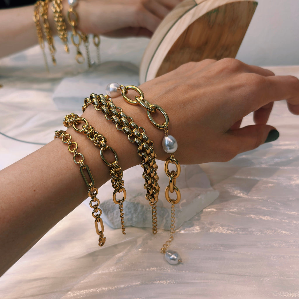 Bold Gold Chain Layered Bracelet Set – Waterproof Design